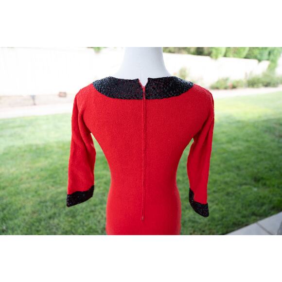 Gene Shelly's Boutique100% Red Wool Dress with Glass Beaded Design Size 8 - Picture 8 of 12